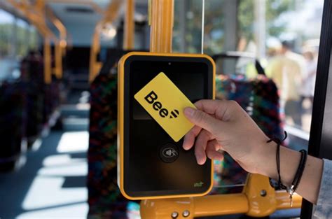 swiping a bus card